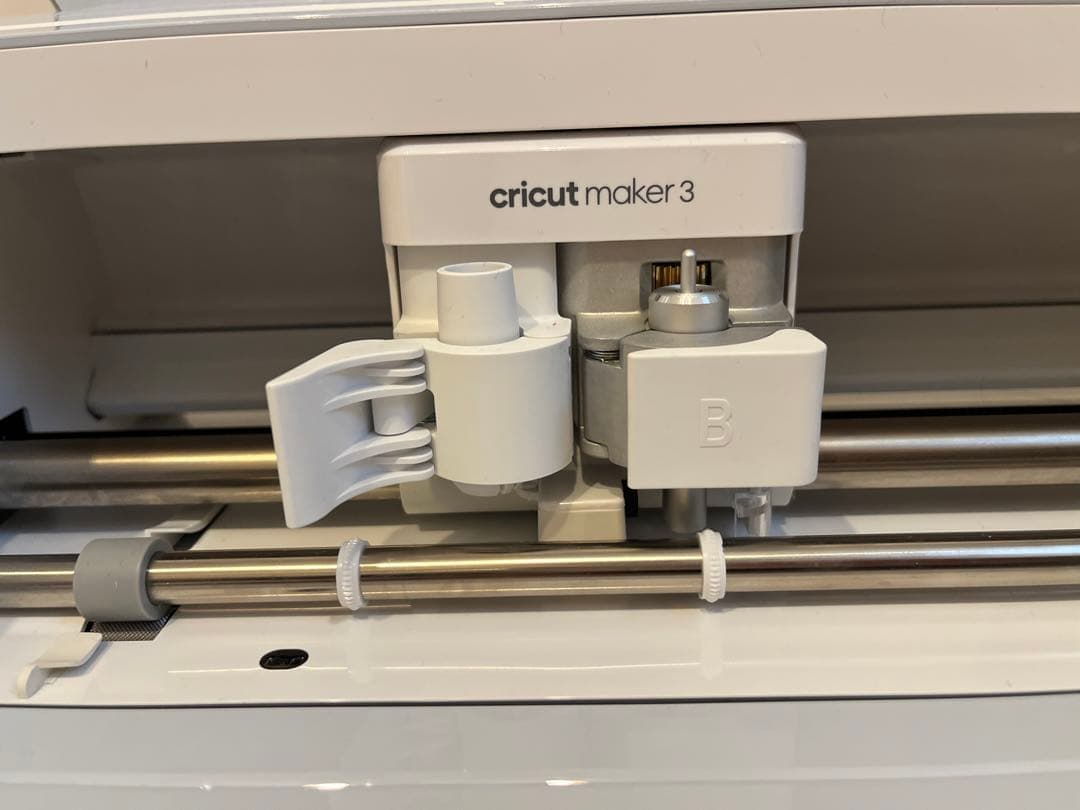 最終価格　美品　Cricut maker3 クリカット　カッティングマシン