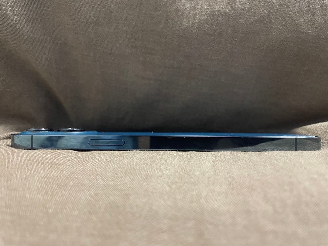 Apple iPhone 12 Pro Max 128GB 背面ひび割れ