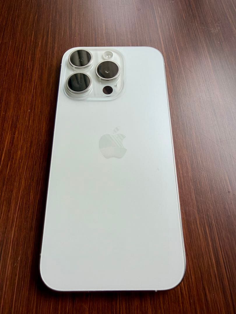 ガラスフィルム付き！iPhone 15 Pro 256GB SIMフリー