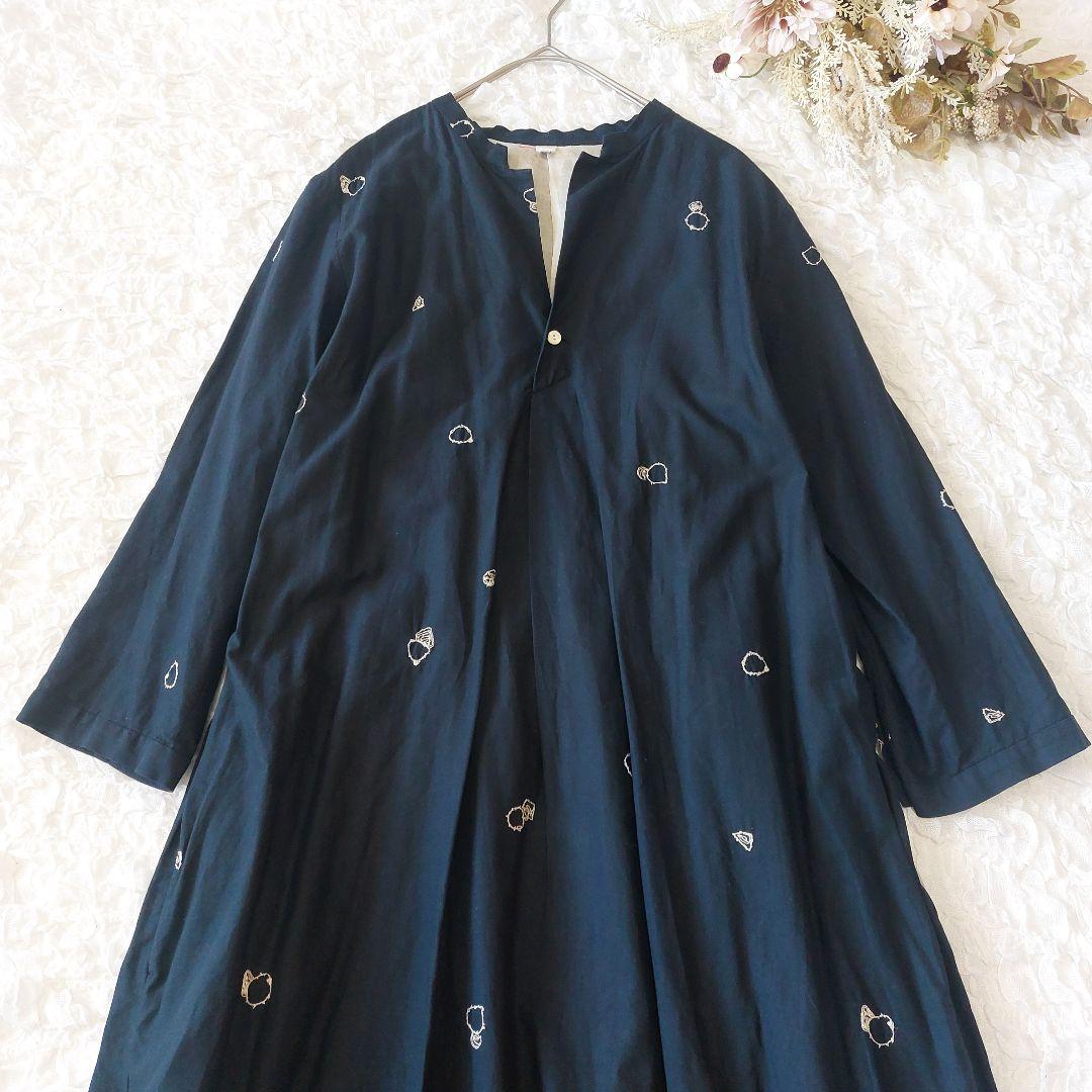 nume ヌメ パラスパレス 総柄 刺繍 ロングワンピース Vネック 七分袖