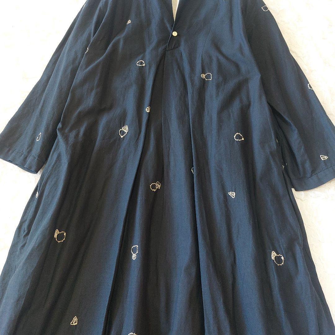 nume ヌメ パラスパレス 総柄 刺繍 ロングワンピース Vネック 七分袖