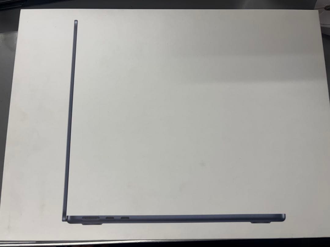 Apple MacBook Air 13インチ　ミッドナイト