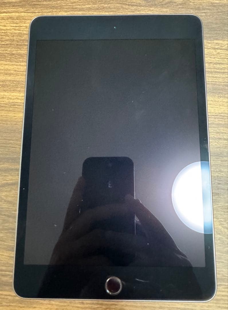 ぱぴこ 【付属品未使用】Apple iPad mini（第5世代）