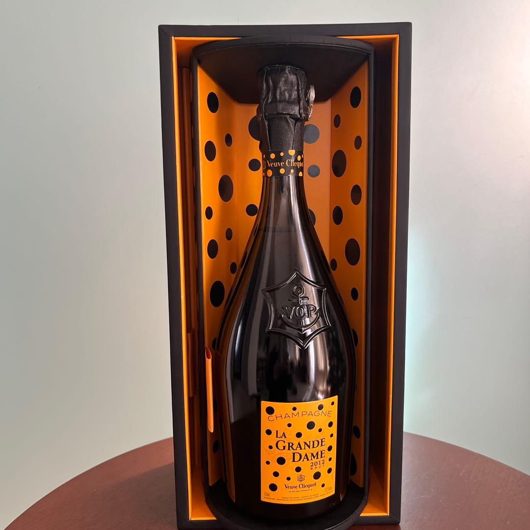 ヴーヴ クリコ 草間彌生コラボ La Grande Dame シャンパン
