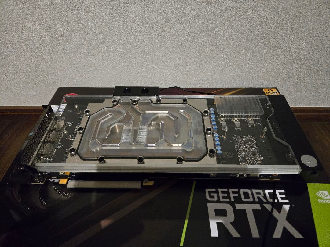 MSI RTX 3090 Gaming X Trio EKWB水枕付