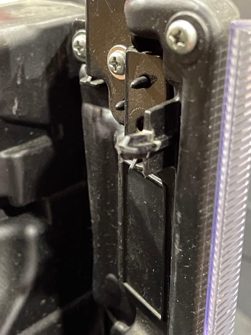 中古部品 いすゞフォワード 右ヘッドランプ