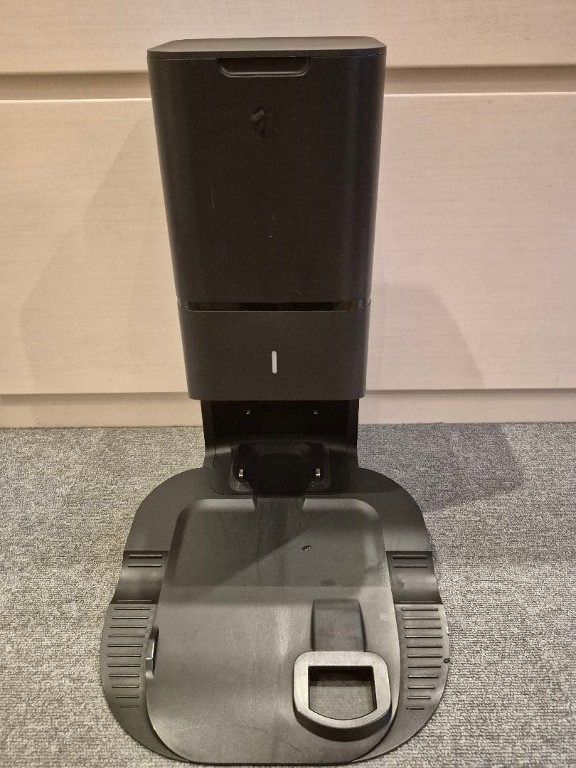 iRobotのルンバiシリーズ　クリーンベースのみ