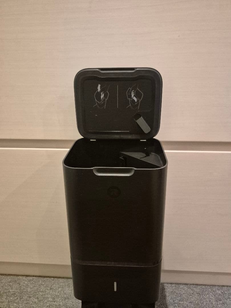 iRobotのルンバiシリーズ　クリーンベースのみ