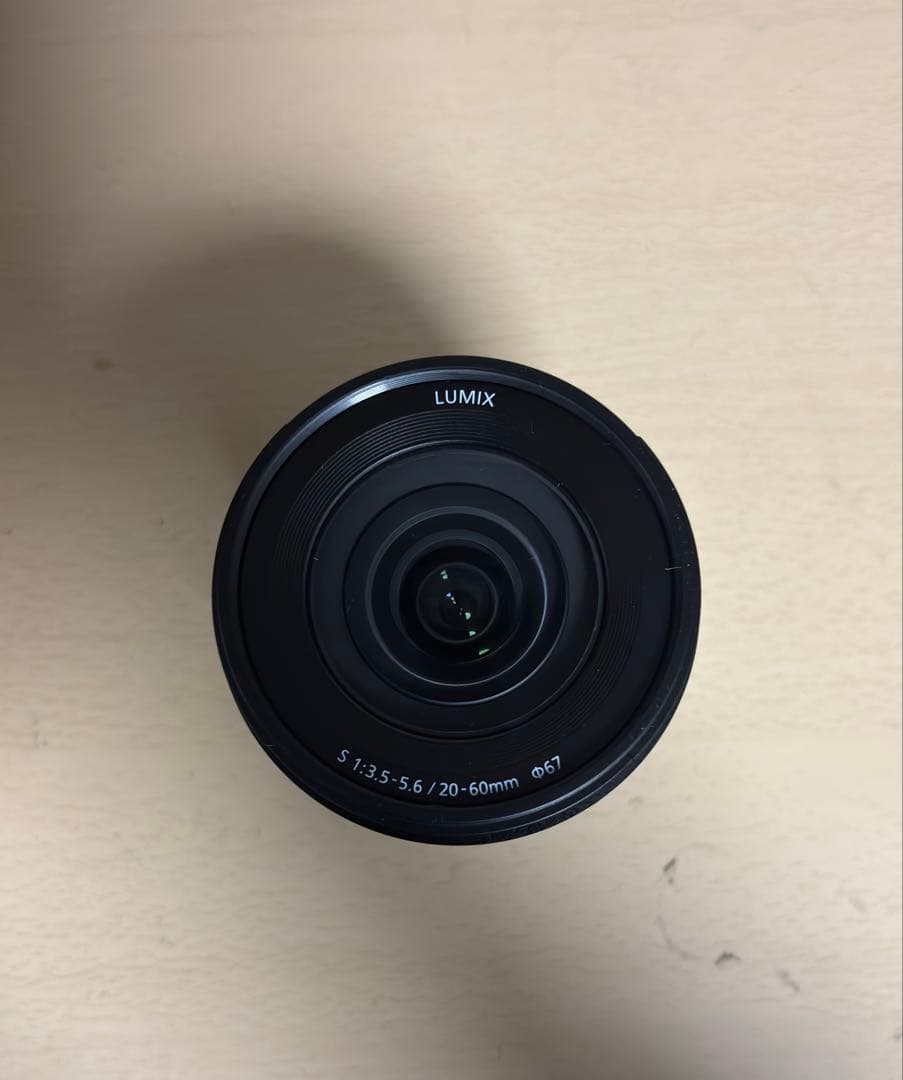 LUMIX 20-60mm F3.5-5.6 ズームレンズ