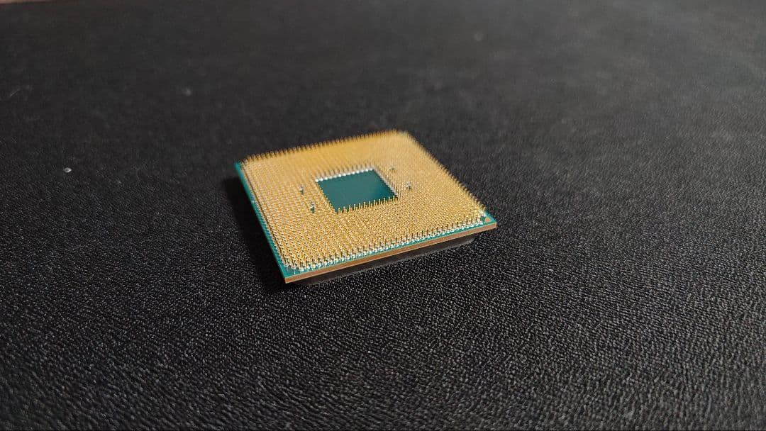 AMD Ryzen7 3700X CPUとクーラー