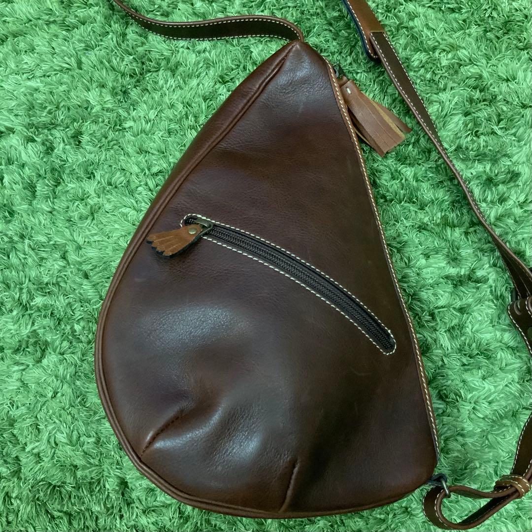 美品！ 札幌革職人館 LS レザーステーションサッポロ 本革 ボディーバッグ