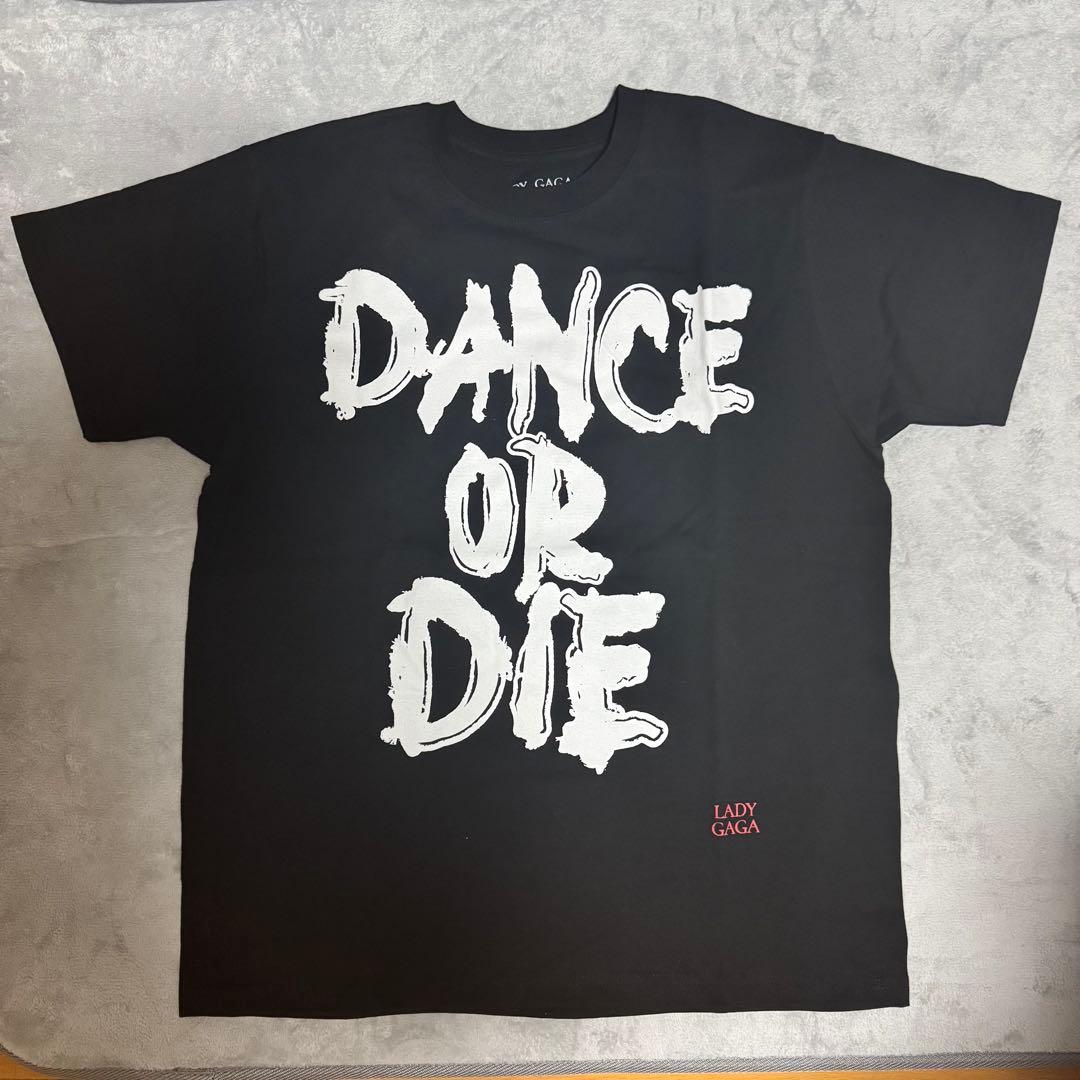 レディ　ガガ　tシャツ　グッズ　ENGLISH DATE BACK SS TEE