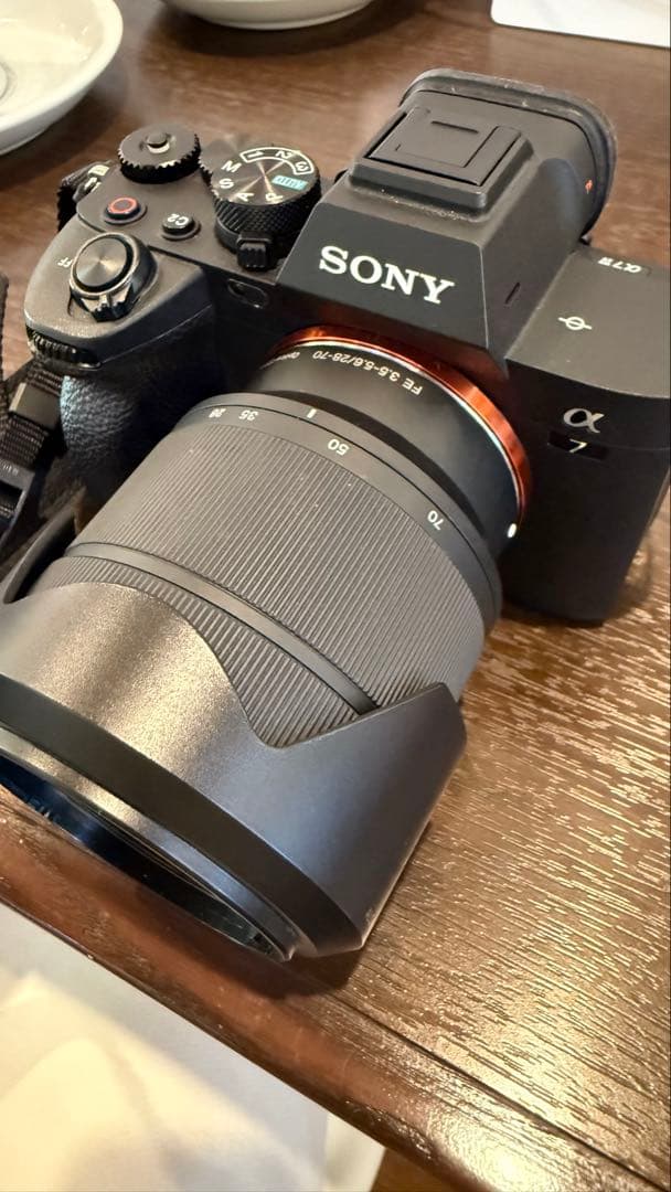 SONY α7Ⅳ ミラーレス一眼カメラ（レンズ付）おまけでフィルムカメラも