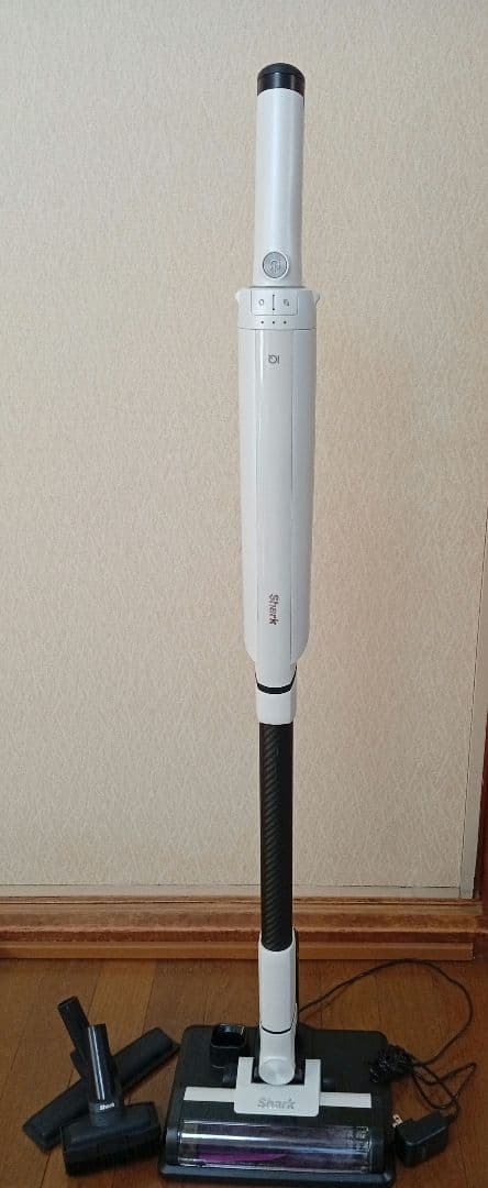 ✩土日限定価格☆【美品】Shark LC400JWH コードレスクリーナー