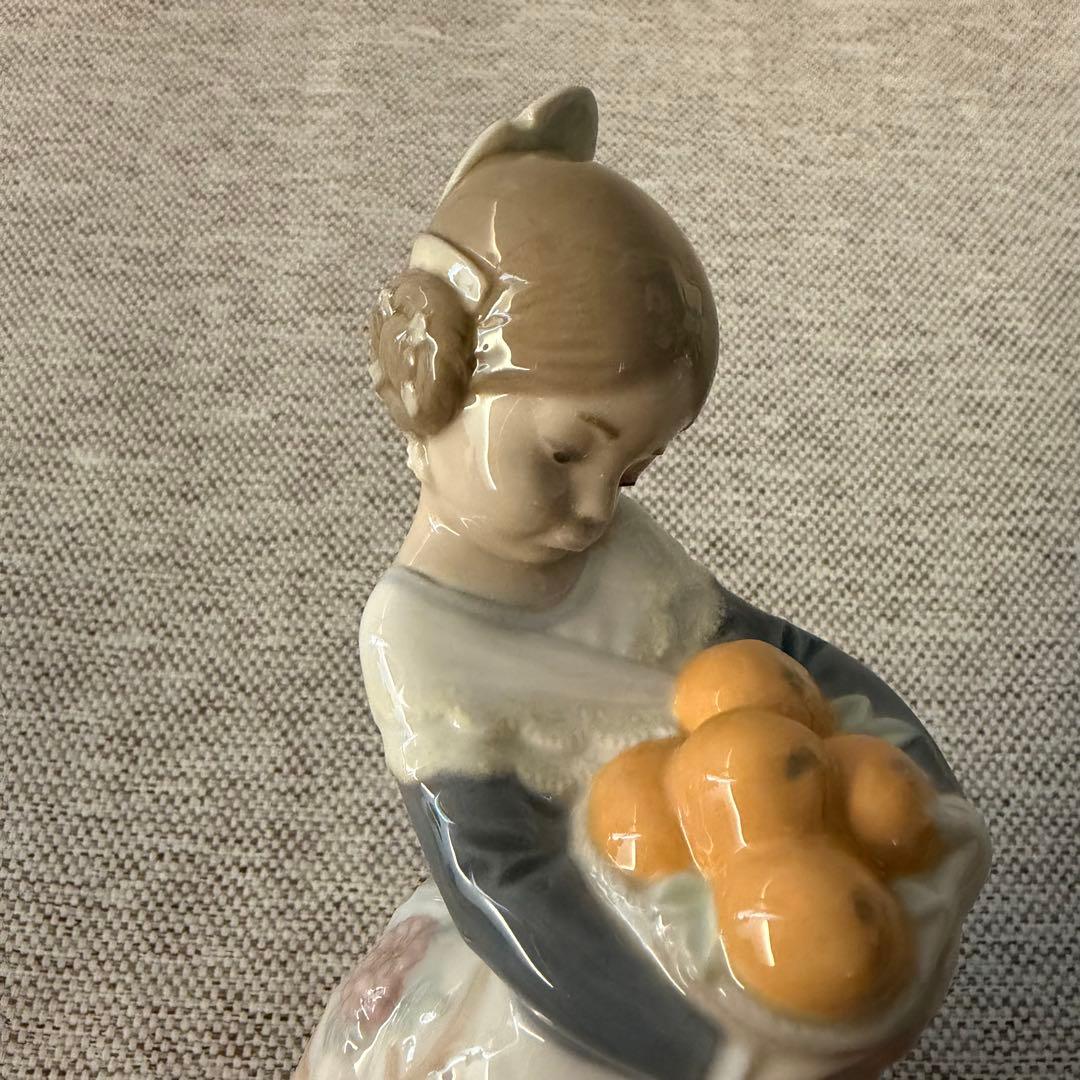 リヤドロ LLADRO バレンシアの少女 オレンジがいっぱい 箱無発送