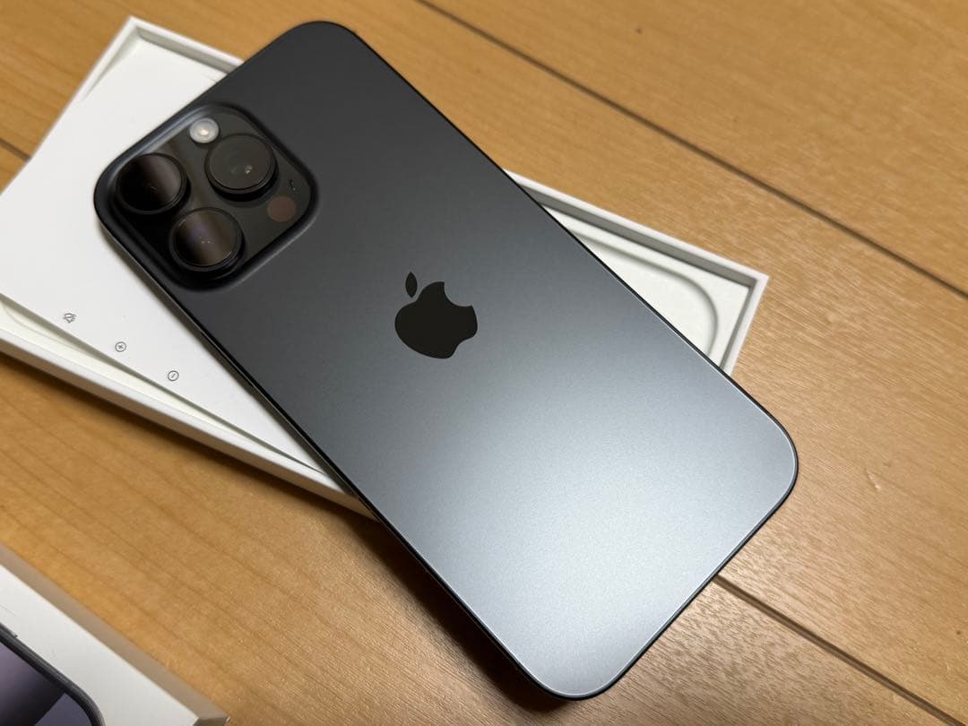 【バッテリー100%】Apple iPhone 16 Pro Max 512GB