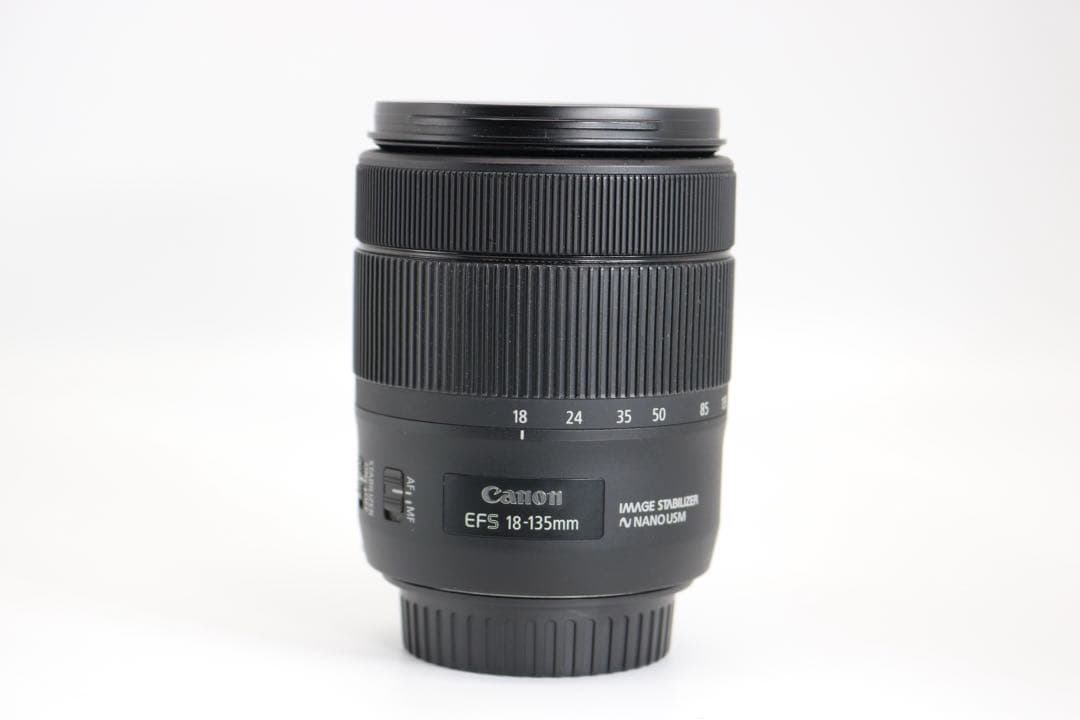美品 【Canon EF-S 18-135mm IS USM】 EFレンズ