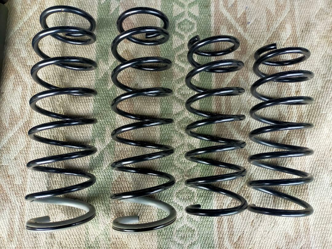 ジムニー　JB64 純正サスペンション　1台分　新車外し