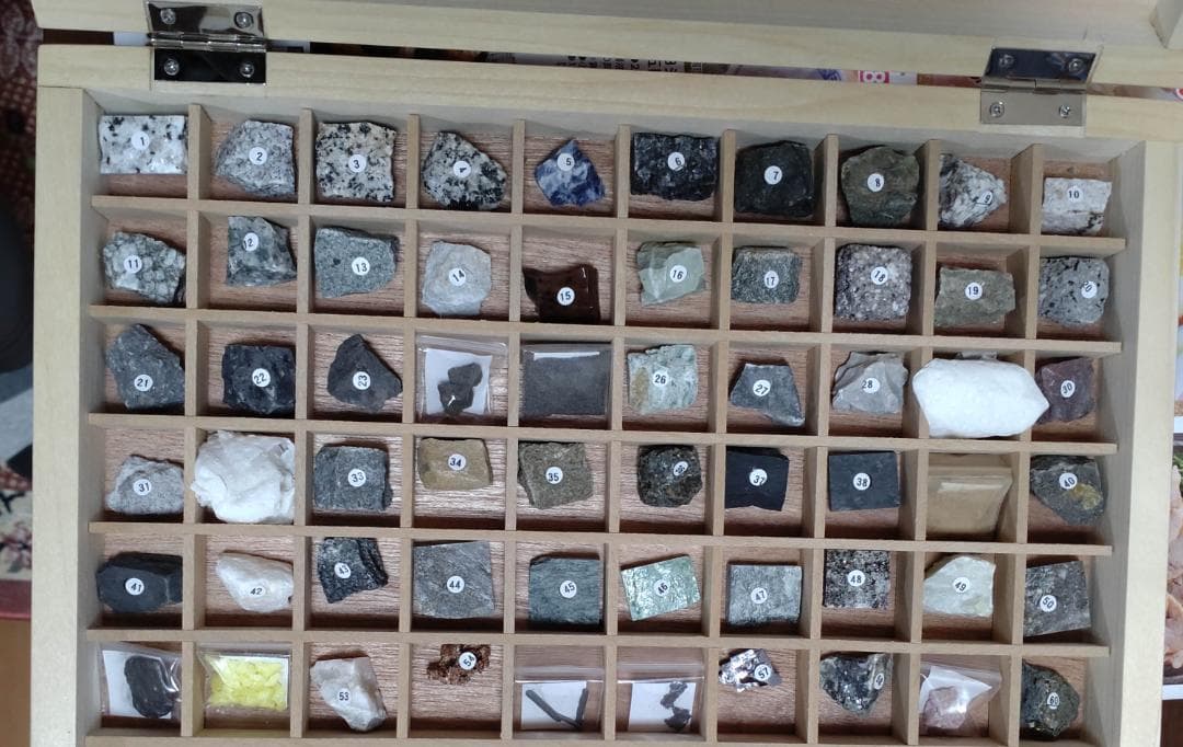 岩石鉱物標本　100種類