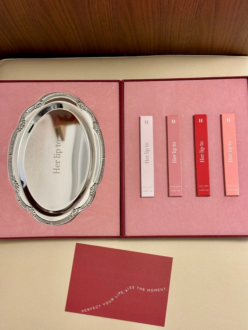 Herlipto Lip to love serum 4種+プレート付きBOX