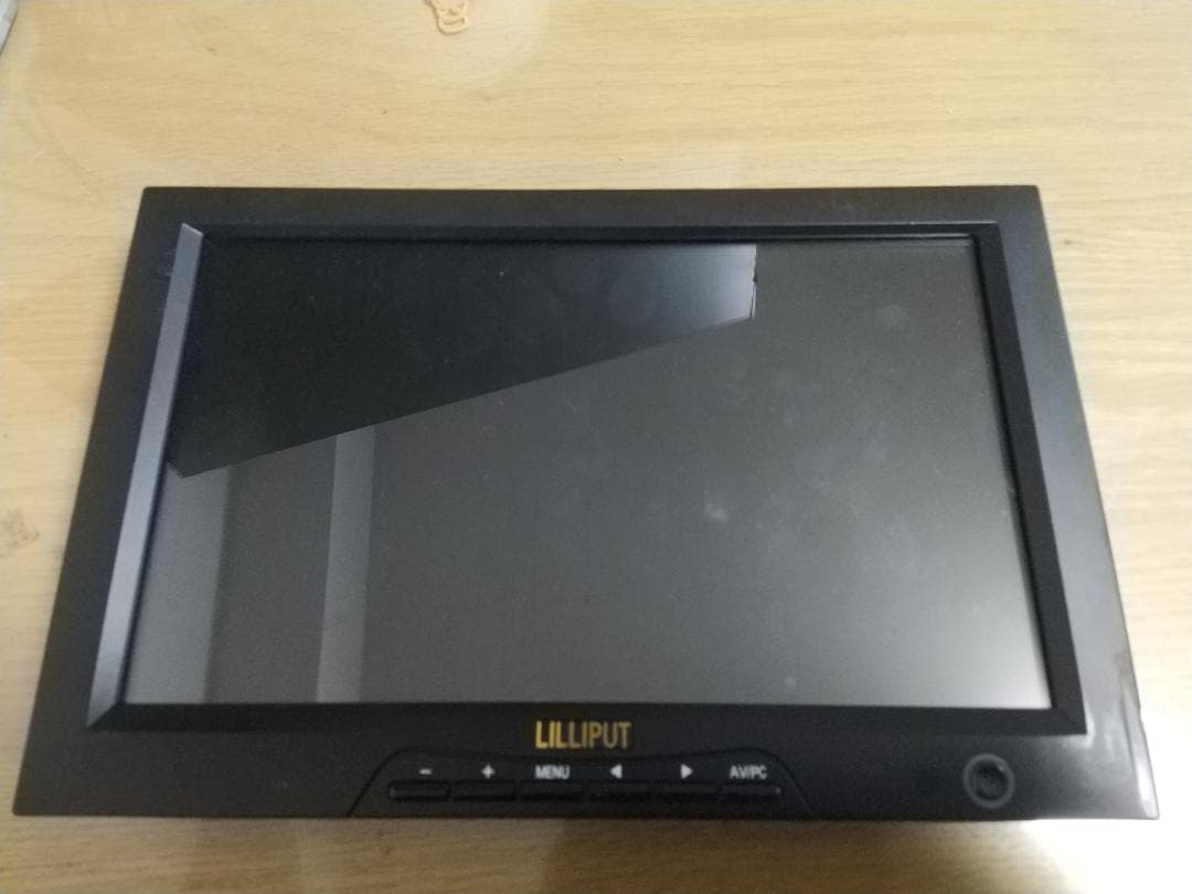 Lilliput 10.1インチ タッチスクリーン/スピーカー付きディスプレイ