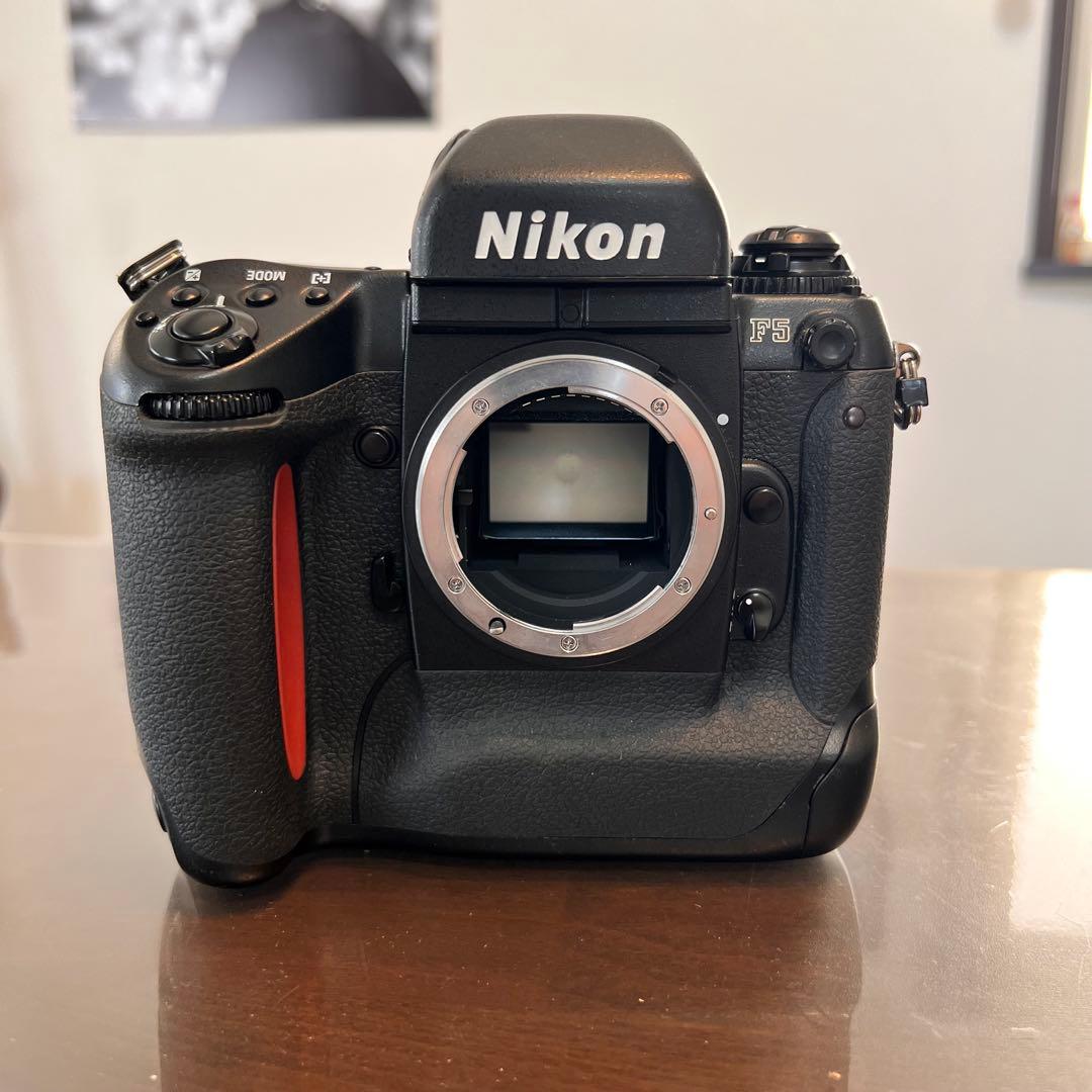 Nikon F5 フィルム一眼レフカメラ
