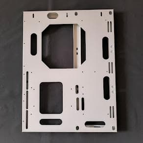 【新品】オープンフレームのPCケース 垂直ベンチ台 白 ATX