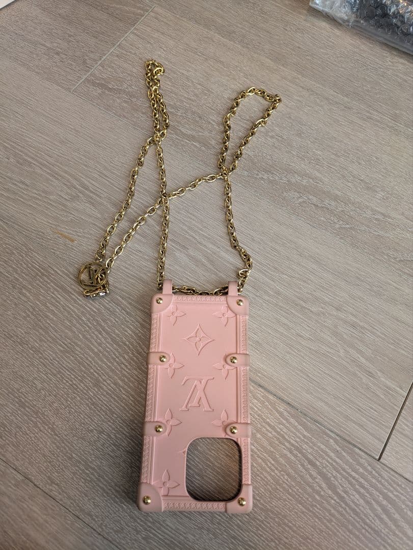 LOUIS VUITTON リトランク iPhone14Pro アイフォンケース