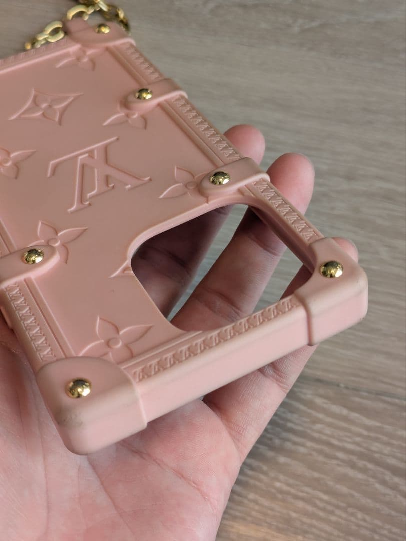 LOUIS VUITTON リトランク iPhone14Pro アイフォンケース
