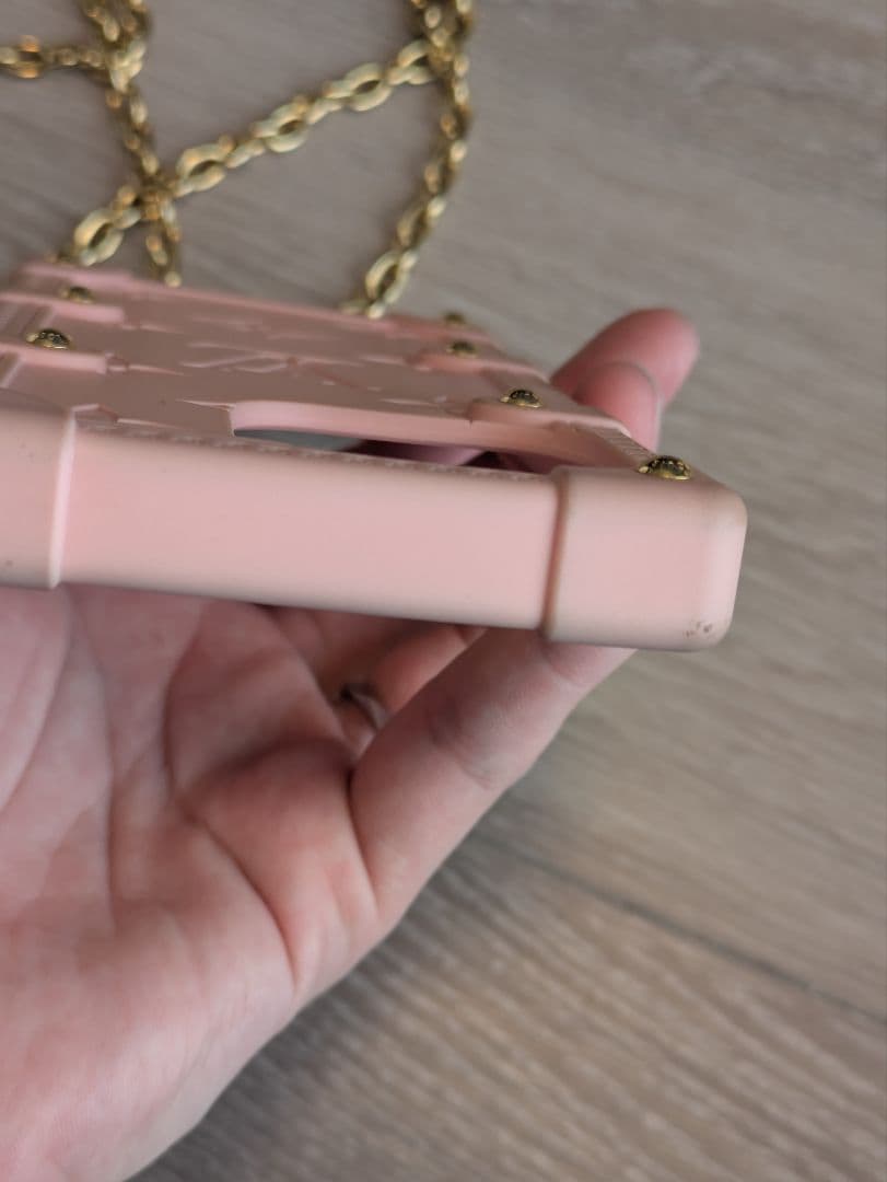 LOUIS VUITTON リトランク iPhone14Pro アイフォンケース