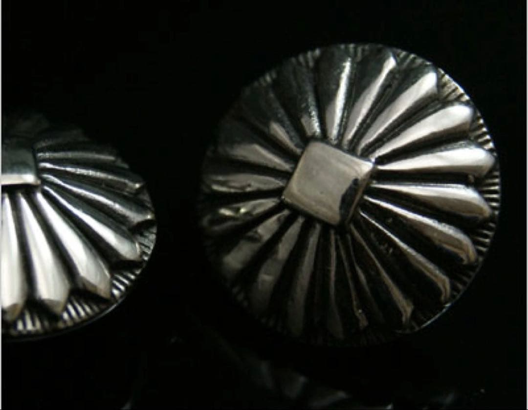 トラッカーウォレット　ミドルサイズ　シボ革　シルバー925アポロコンチョカスタム