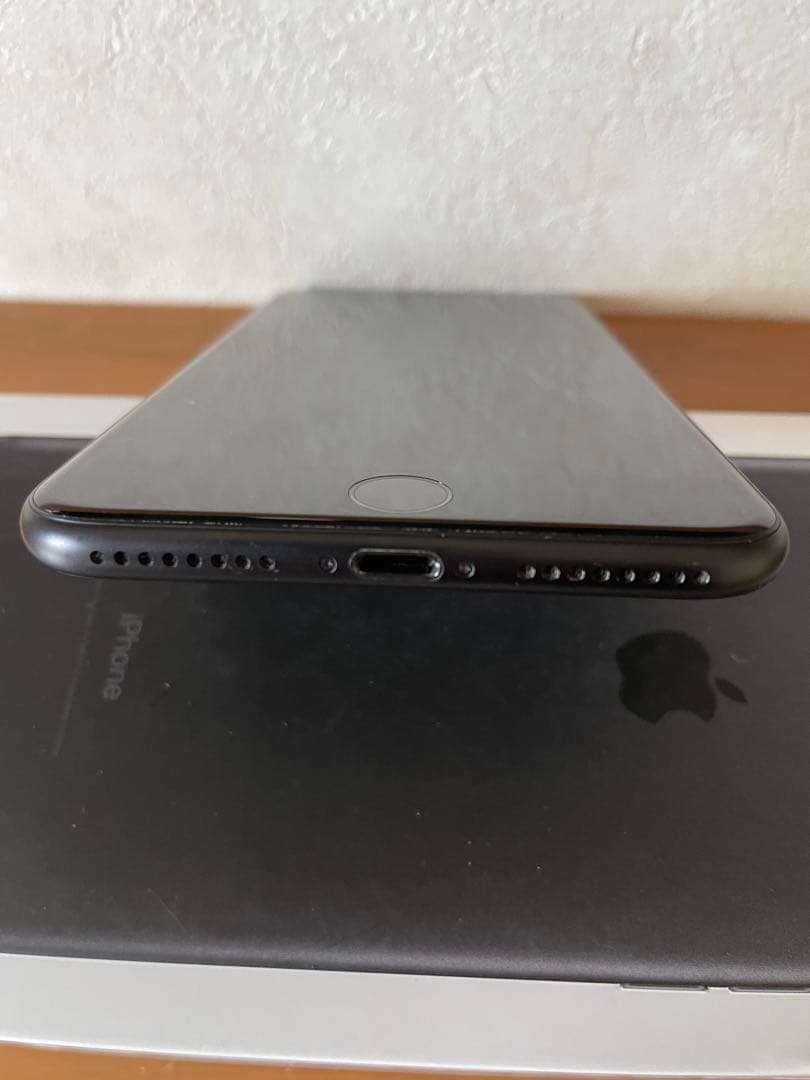 Apple iPhone7 Plus ブラック32GB SIMフリー