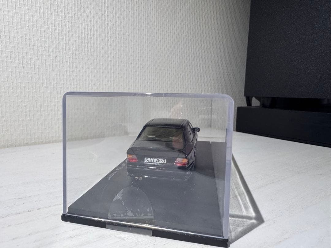 ミニカー Mercedes-BenzAMG300E6.0 'The Hammer'1/43