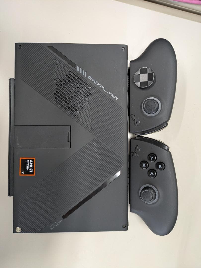 ミニPC One Xplayer X1 Mini (Ryzen7 8840U/64GB)