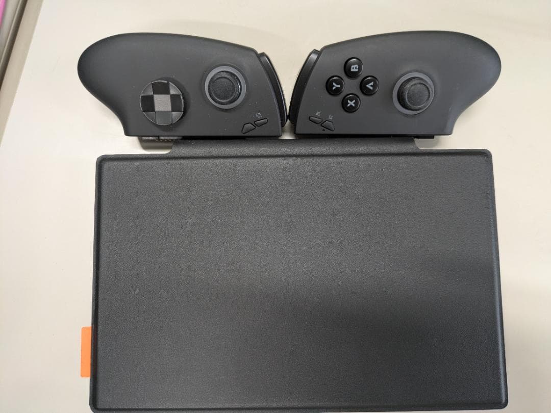 ミニPC One Xplayer X1 Mini (Ryzen7 8840U/64GB)