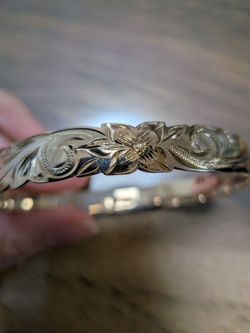 ハワイアンジュエリー　シルバー　銀　925　レディース　バングル　腕輪