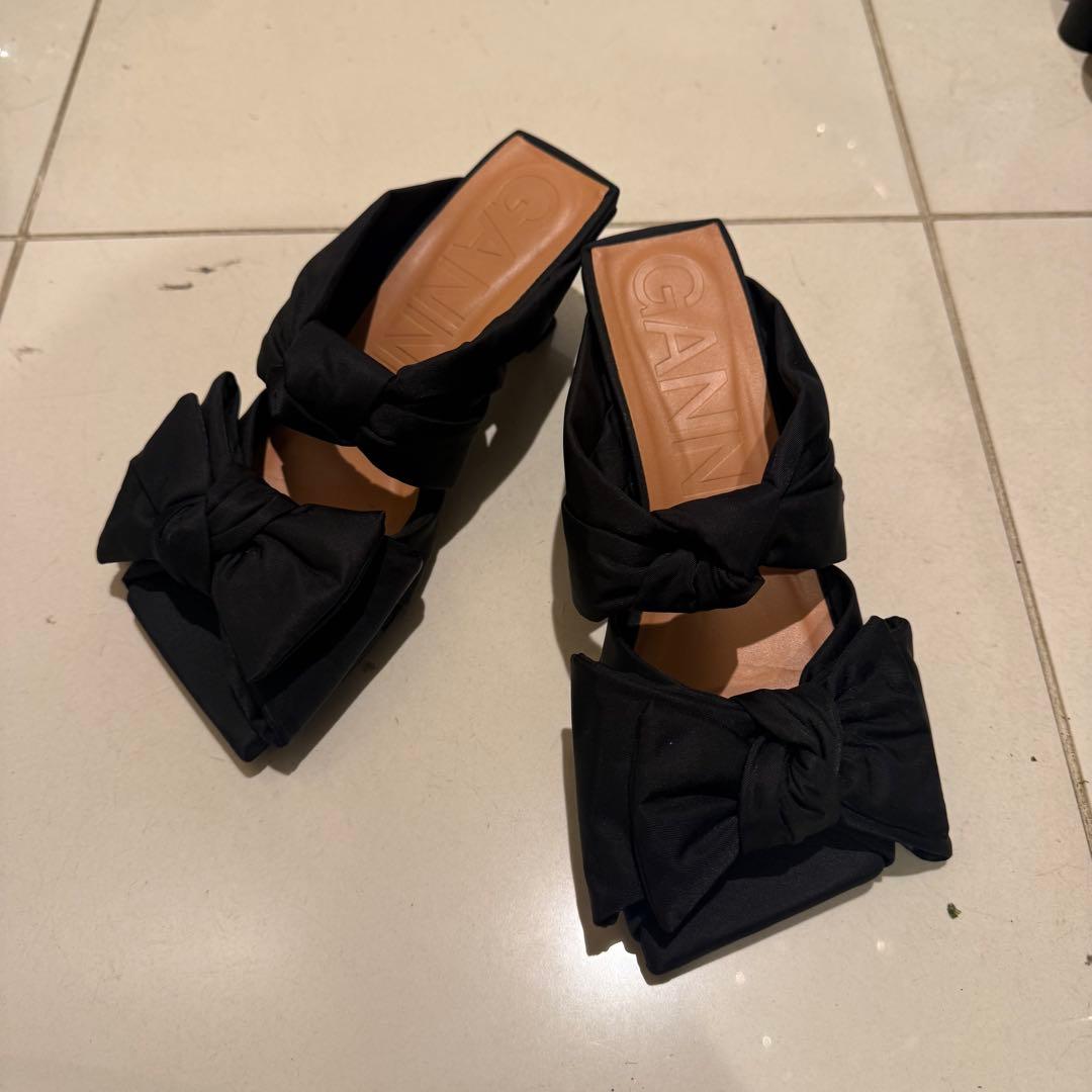 ち*ー様 GANNI ミュール　パンプス