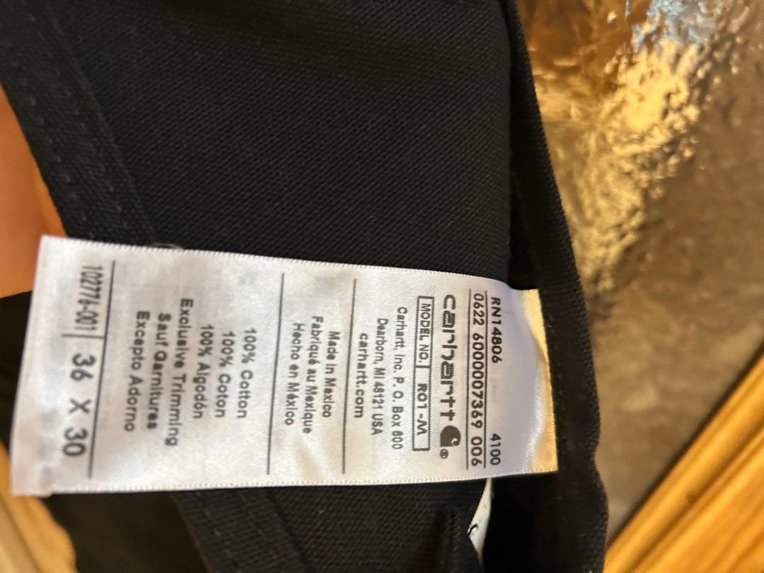 ア*ア様 美品訳ありカーハート　ブラック　ダック地オーバーオール W36×L30