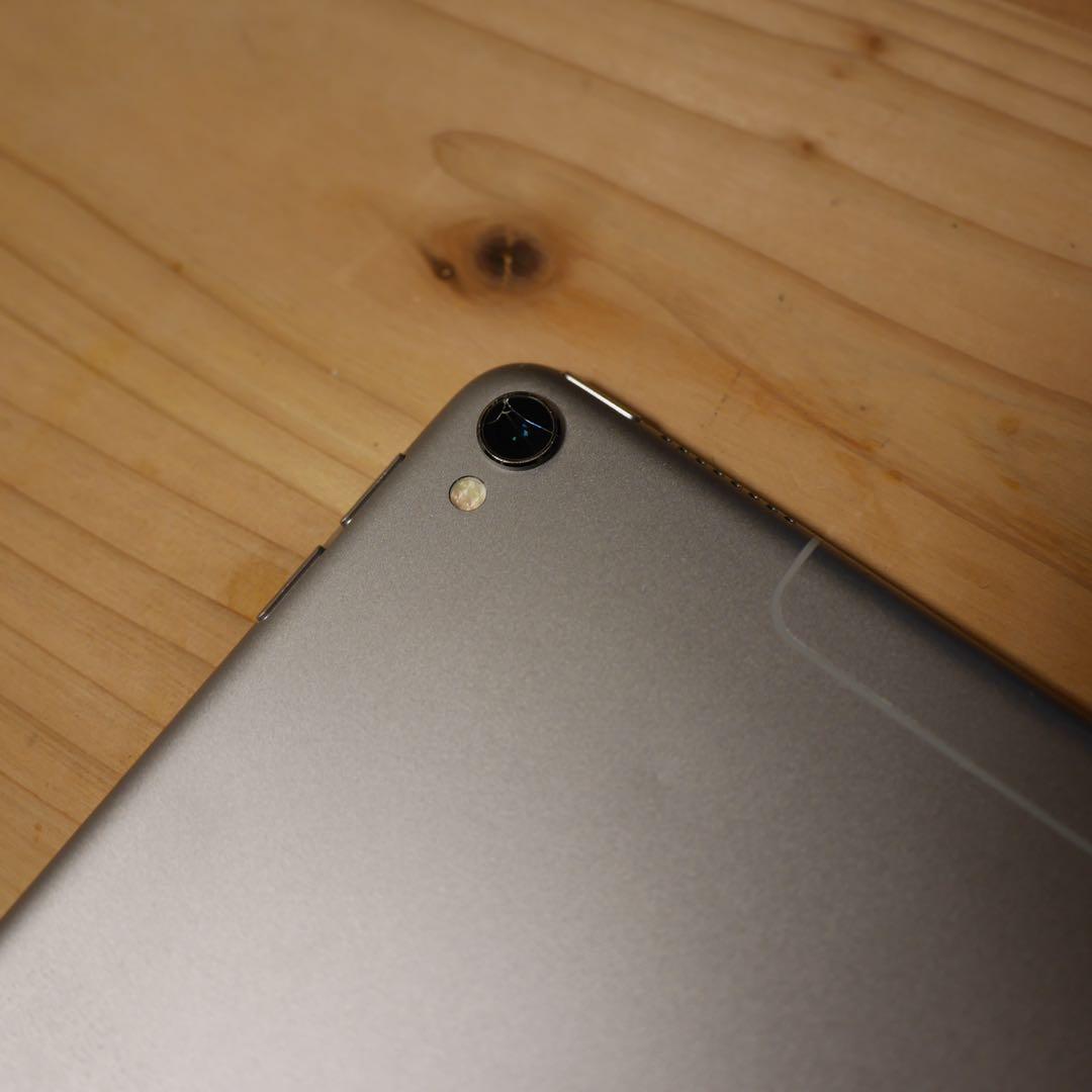 iPad pro 10.5 512GB Smart Keyboard セルラー