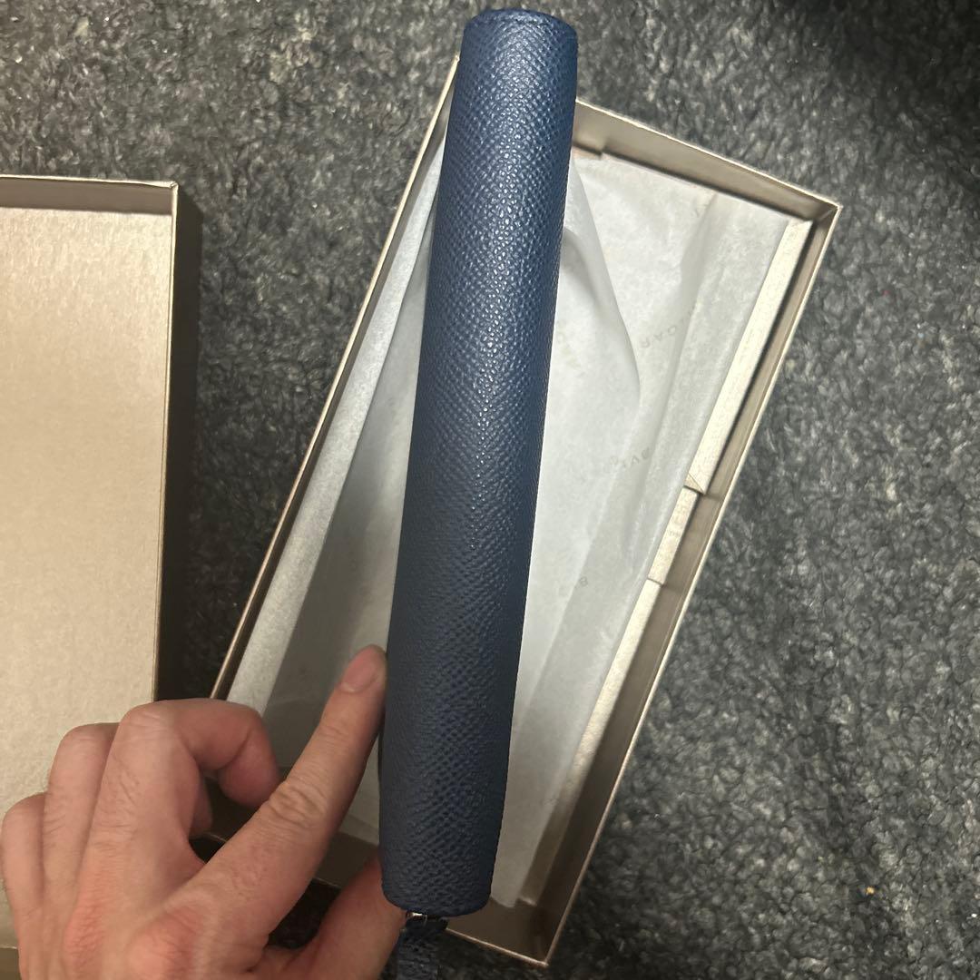 ブルガリ　財布　ラウンドファスナー　ターコイズブルー　箱付き