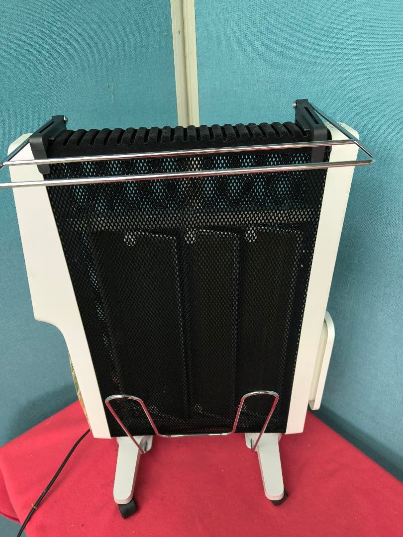 2022年製　シロカ 遠赤軽量ヒーター かるポカ SN-M371(W)10畳まで