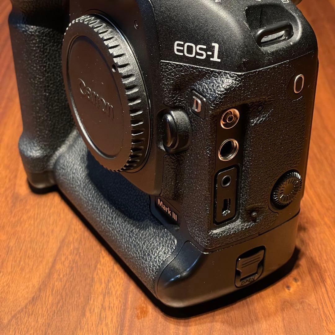 デジタルカメラ Canon EOS-1D Mark III