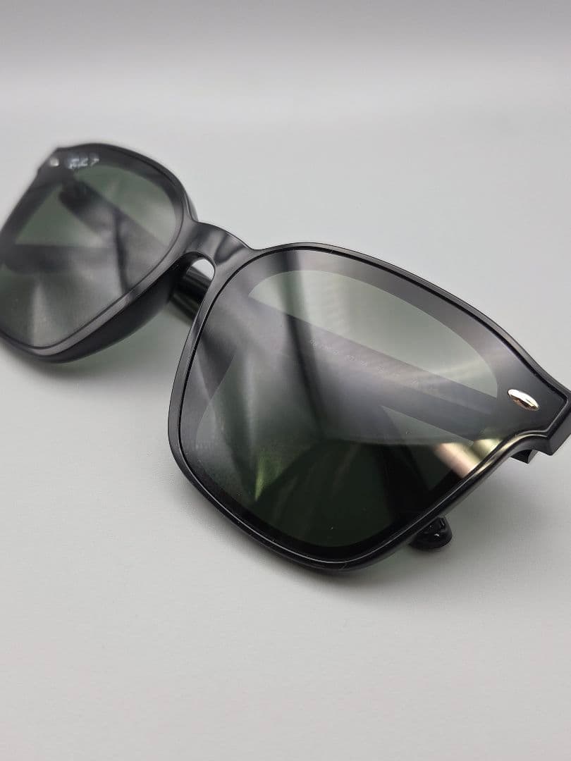 【美品】レイバン 偏光サングラス RB4392D ブラック