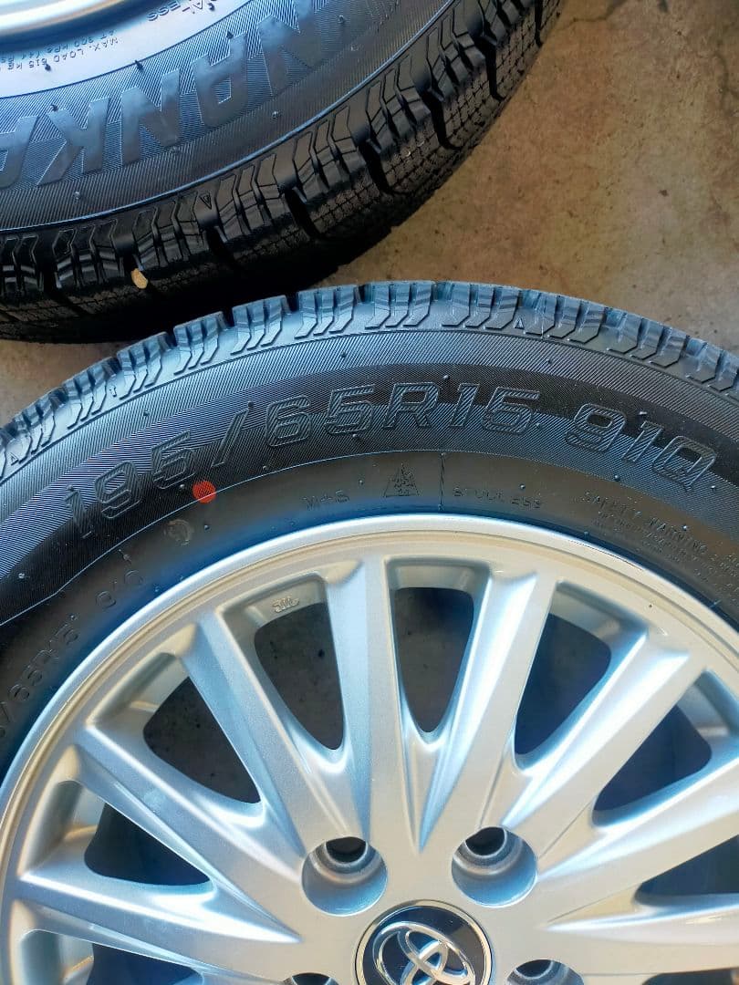 ⑭15インチ スタッドレスタイヤ 純正アルミホイール４本セット１９５/６５Ｒ１５