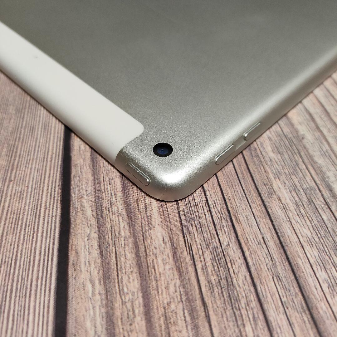 Apple iPad 第6世代 32GB SIMフリー シルバー 美品