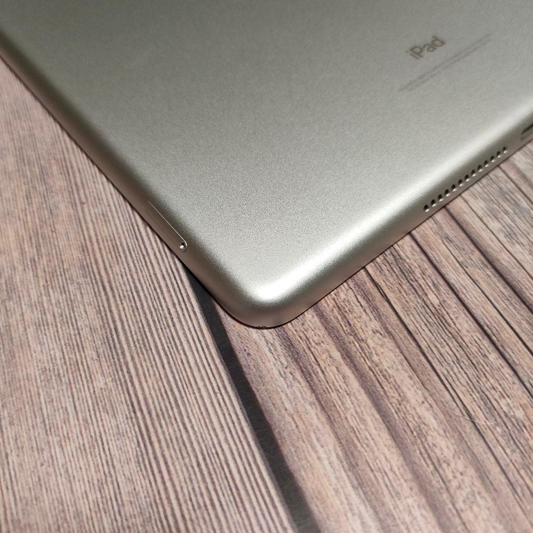 Apple iPad 第6世代 32GB SIMフリー シルバー 美品