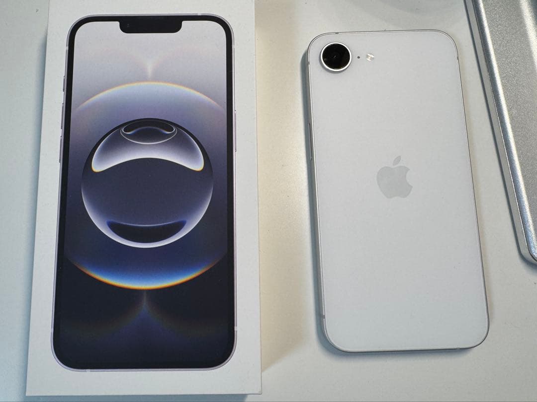 iPhone 16e ホワイト 128GB