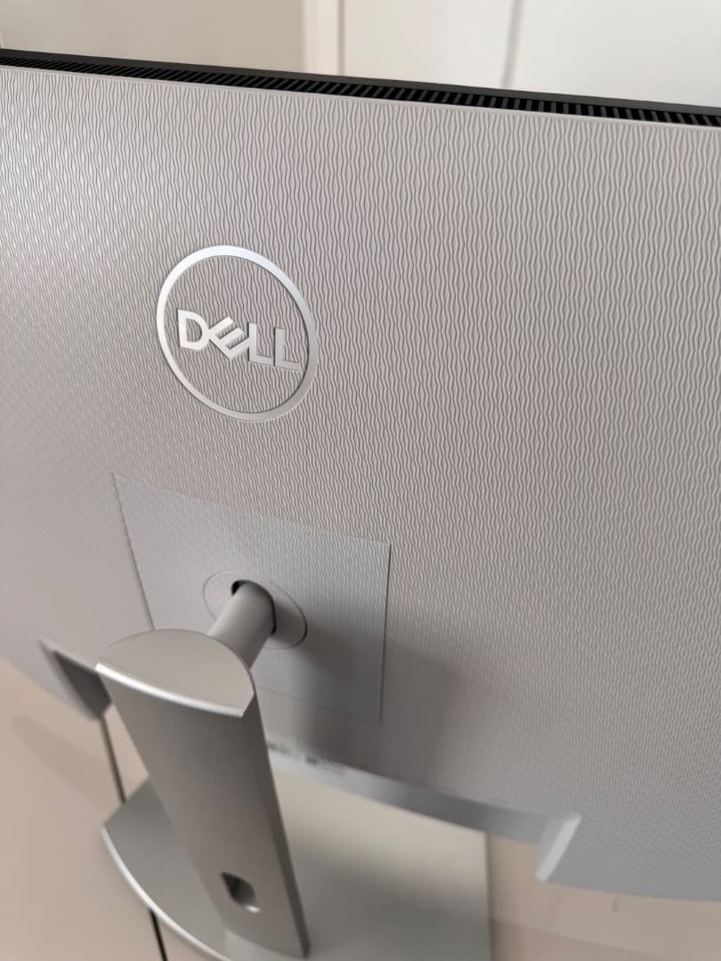 DELL 曲面モニター S3221QS