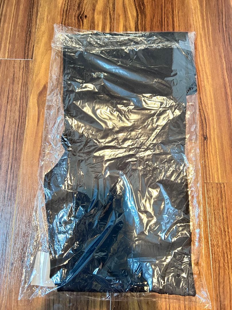 新品•未使用！【SUKALA】ユーティリティフレアレギンスMサイズLAVA