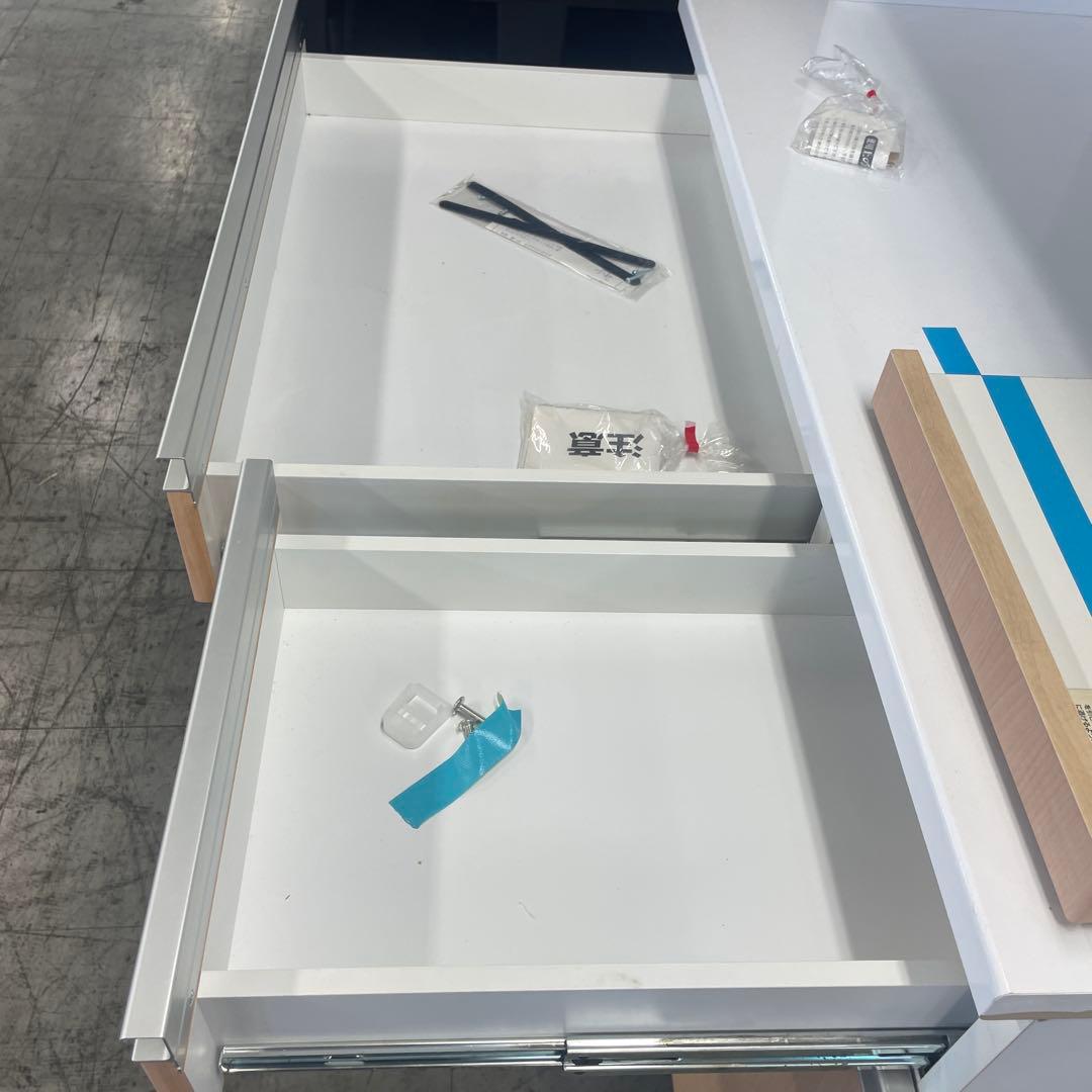 お引取り限定品　食器棚・キッチンカウンター モダンデザイン